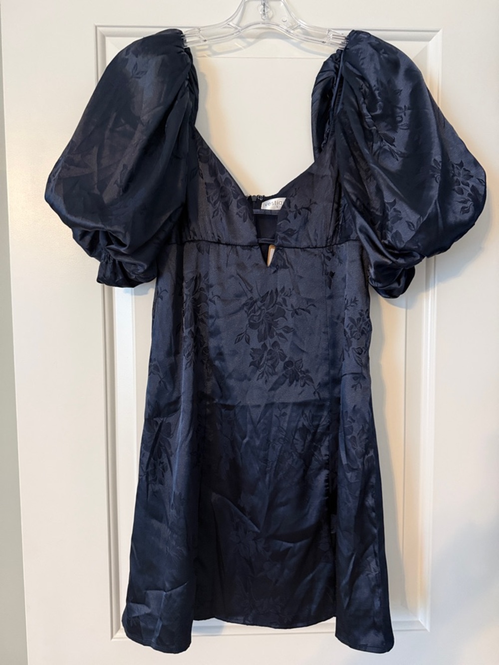 Vestique puff sleeve dress